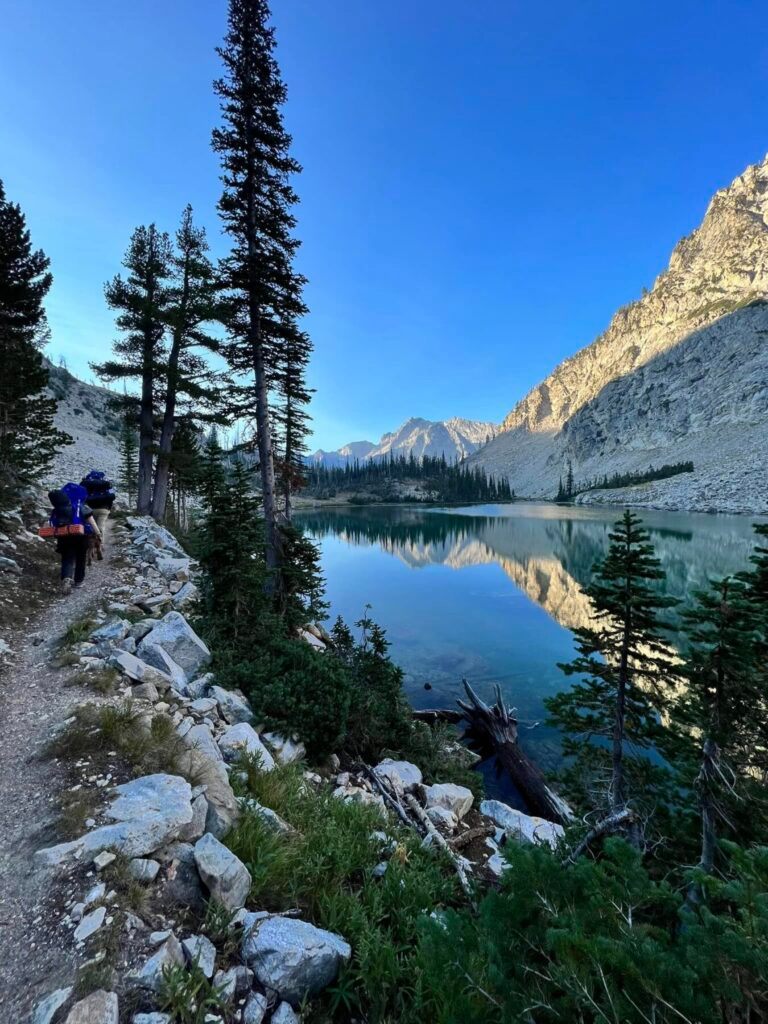backpacking-by-lake